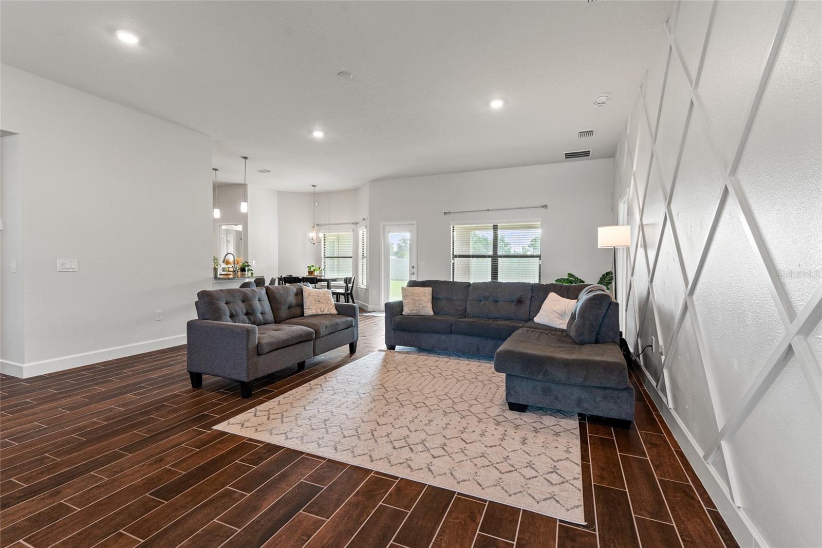 Image 9 of 38 For 13000 Summerfield Way