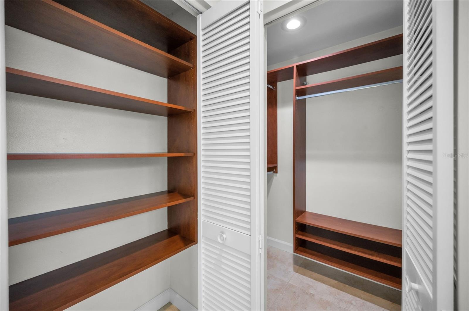 Listing photo id 31 for 1334 Glengarry Drive