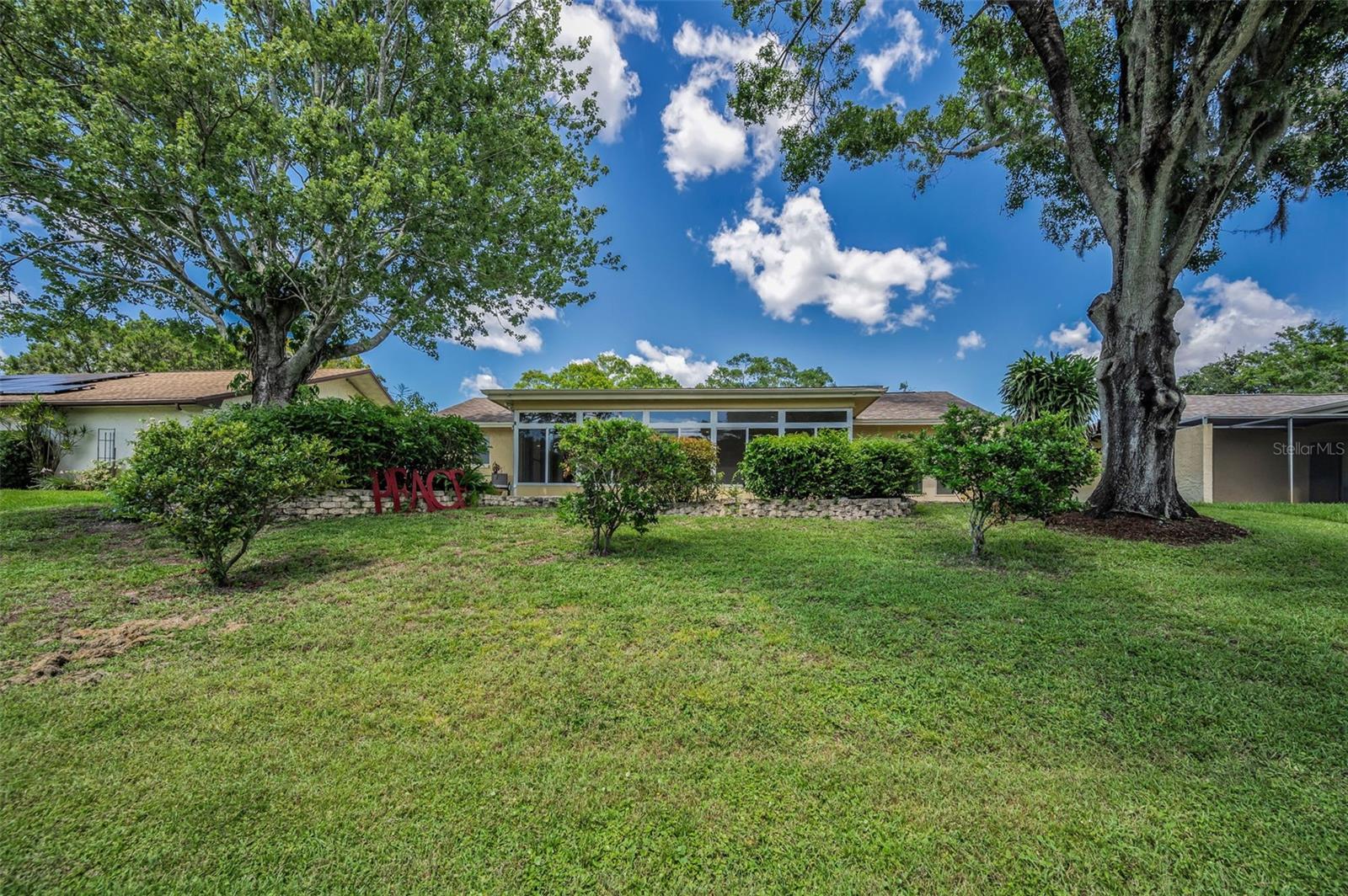 Listing photo id 46 for 1334 Glengarry Drive