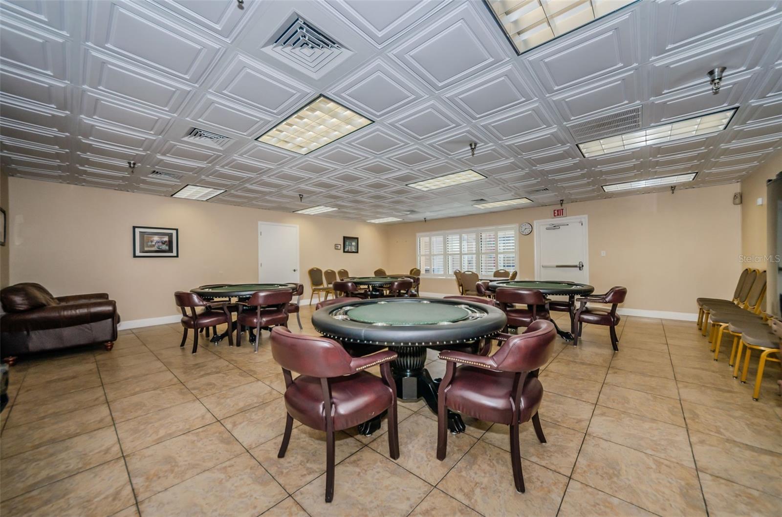 Listing photo id 63 for 1334 Glengarry Drive