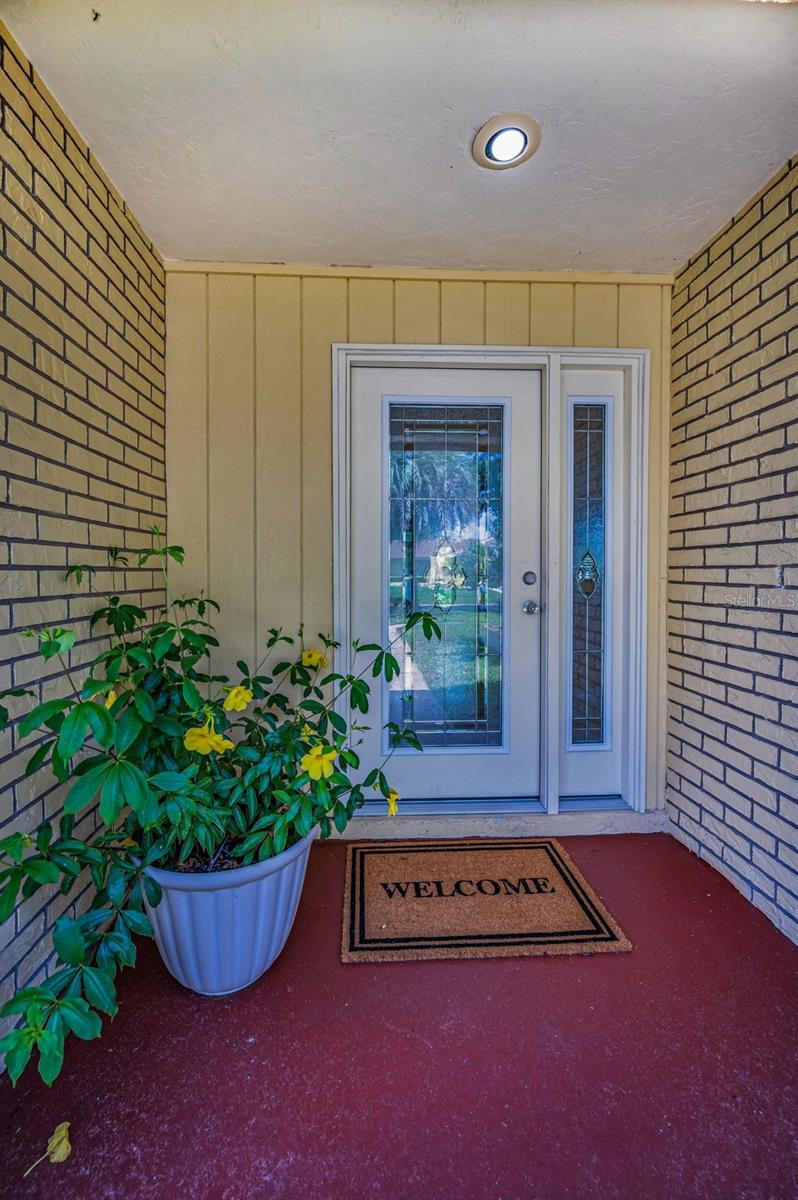 Listing photo id 5 for 1334 Glengarry Drive