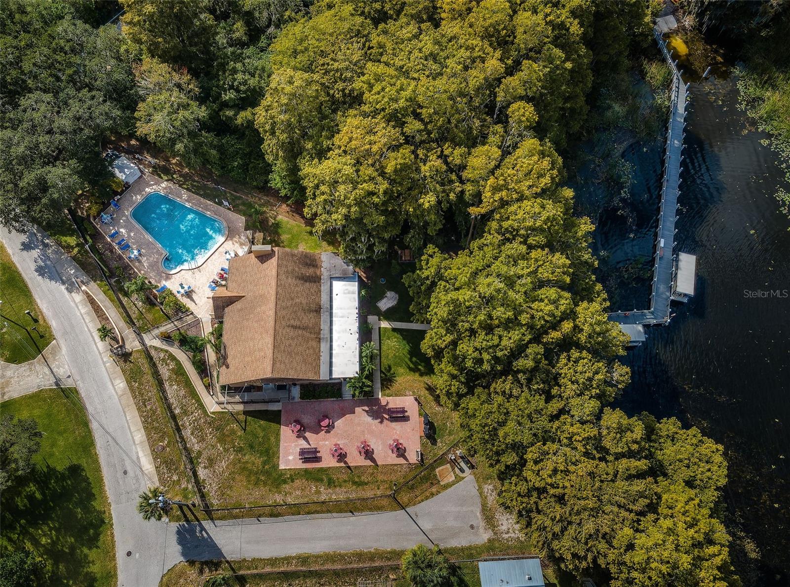 Listing photo id 74 for 1334 Glengarry Drive