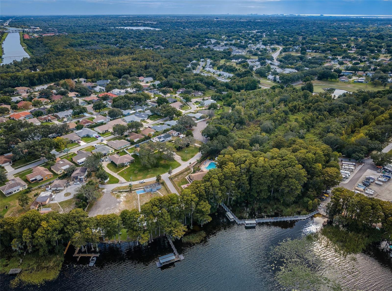 Listing photo id 76 for 1334 Glengarry Drive