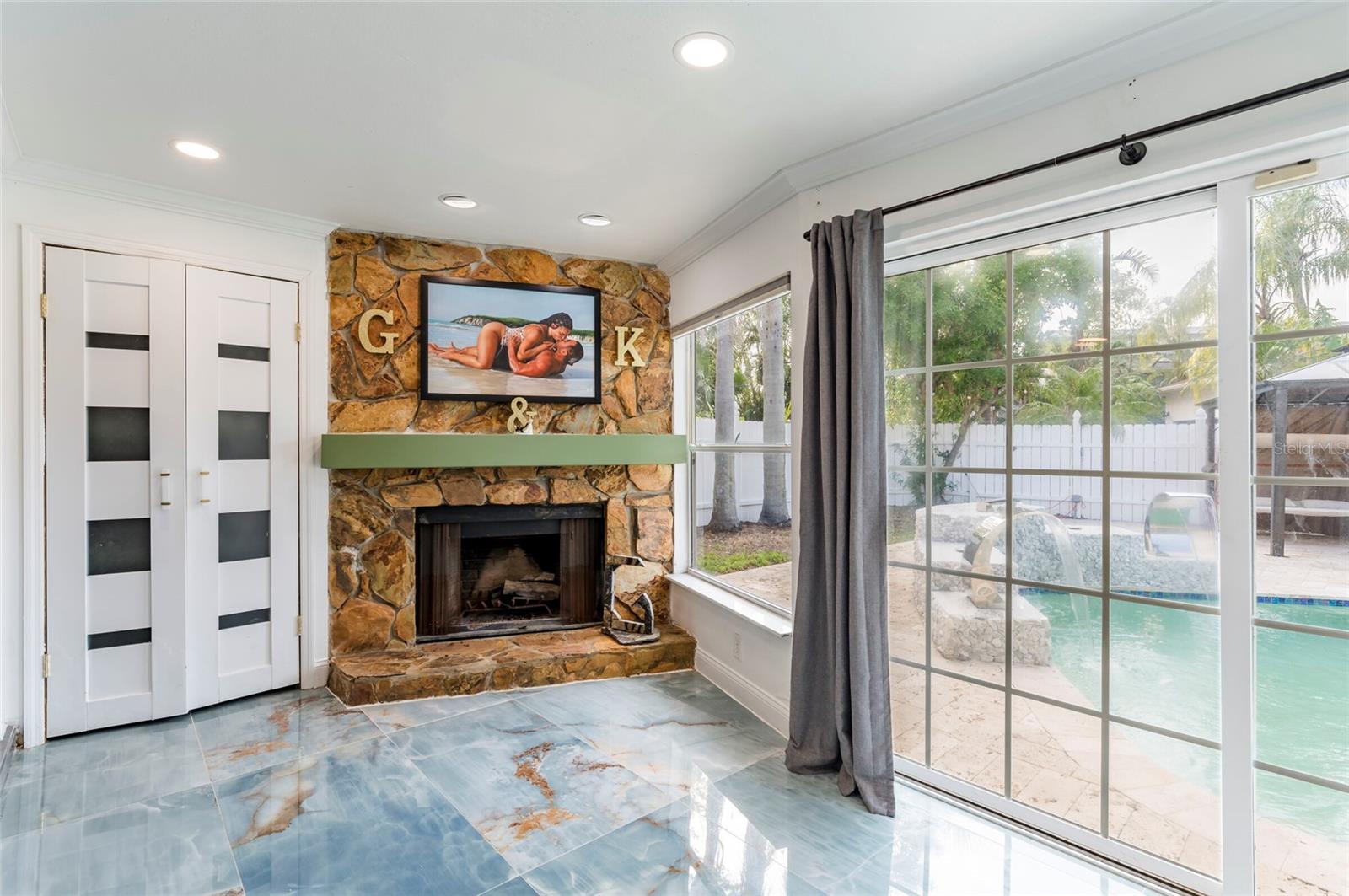 Image 23 of 28 For 1772 Indian Rocks Road S