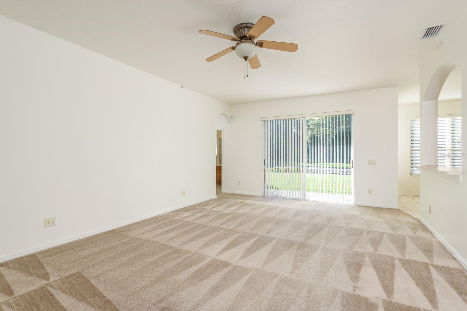 Listing photo id 8 for 2944 Downan Point Drive
