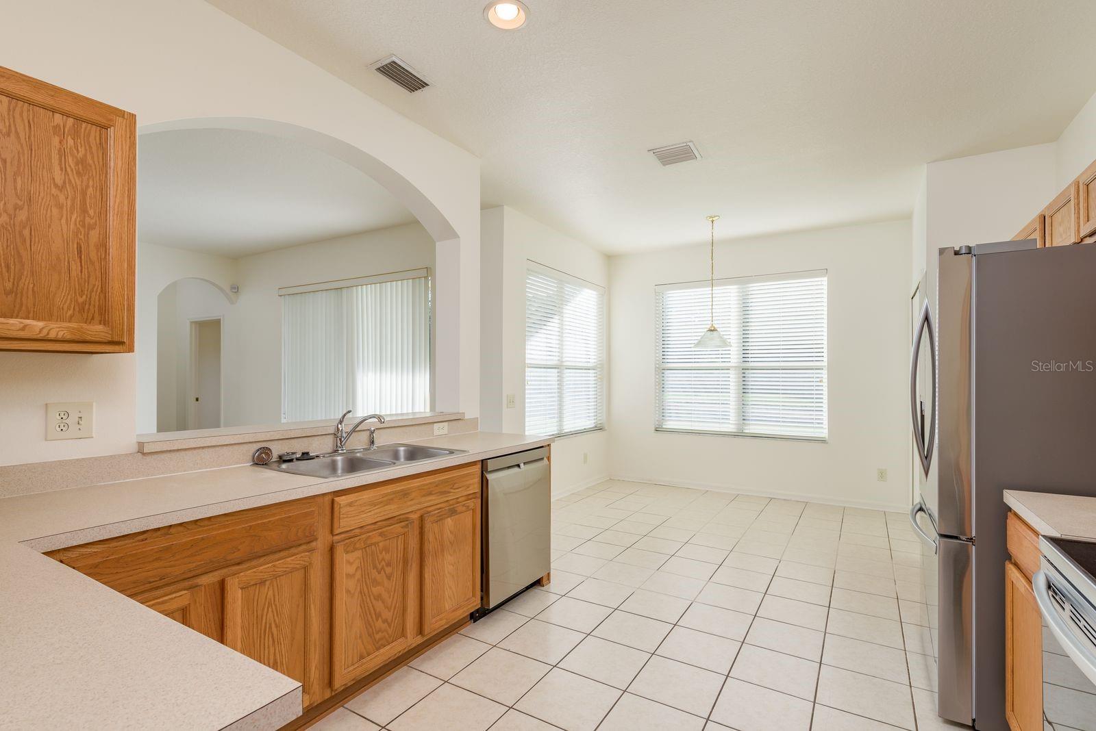 Listing photo id 15 for 2944 Downan Point Drive
