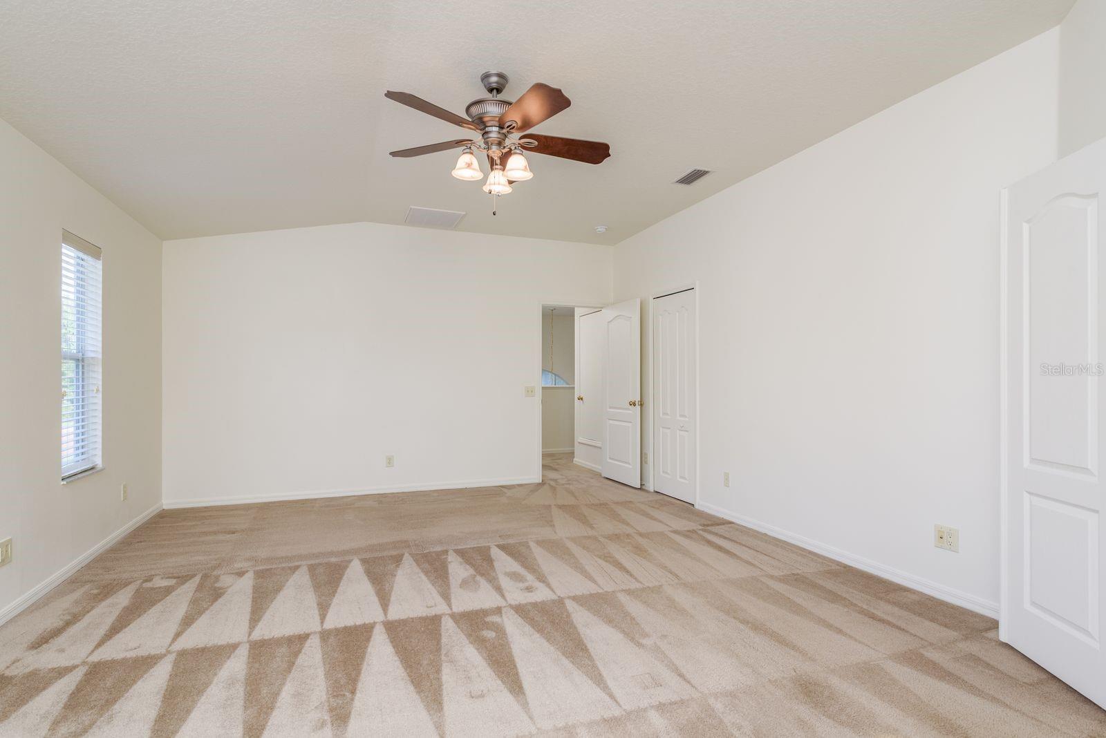 Listing photo id 26 for 2944 Downan Point Drive