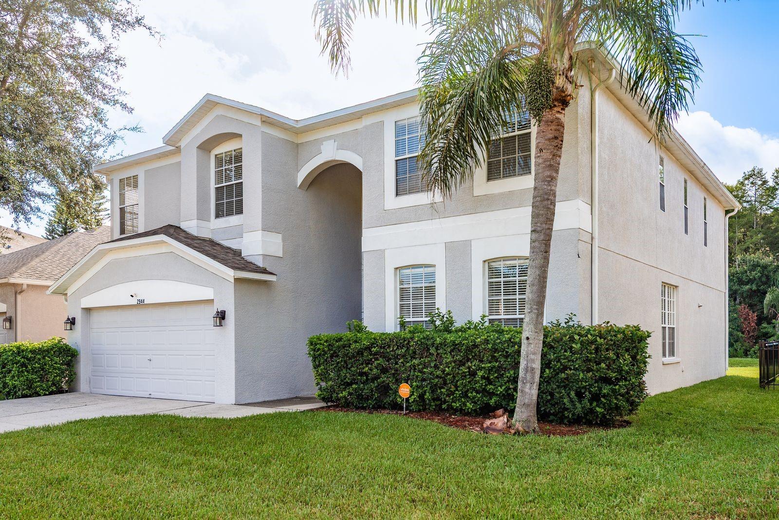 Listing photo id 1 for 2944 Downan Point Drive
