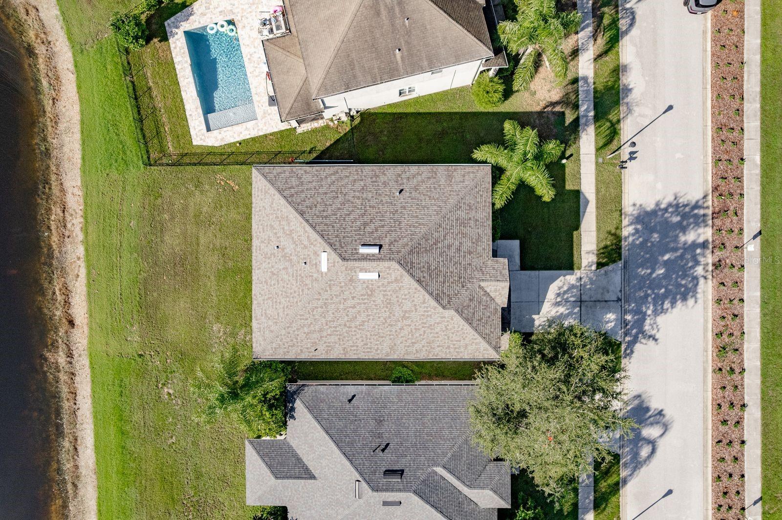 Listing photo id 52 for 2944 Downan Point Drive