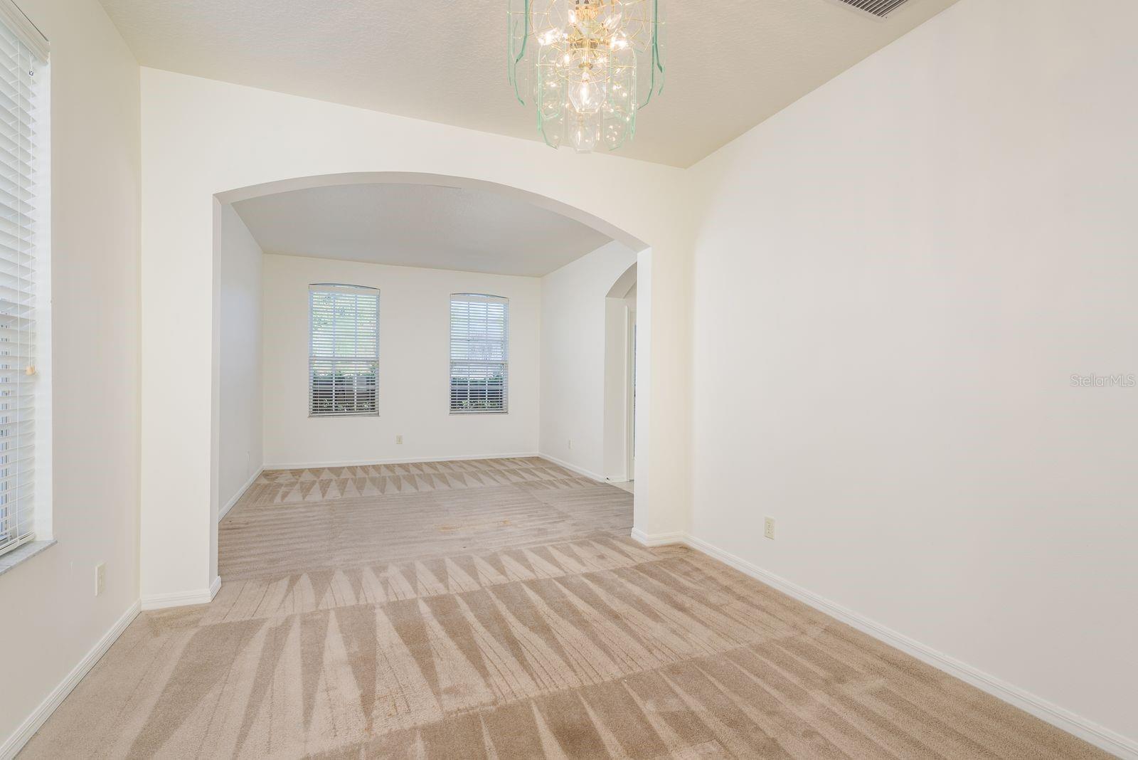 Listing photo id 7 for 2944 Downan Point Drive