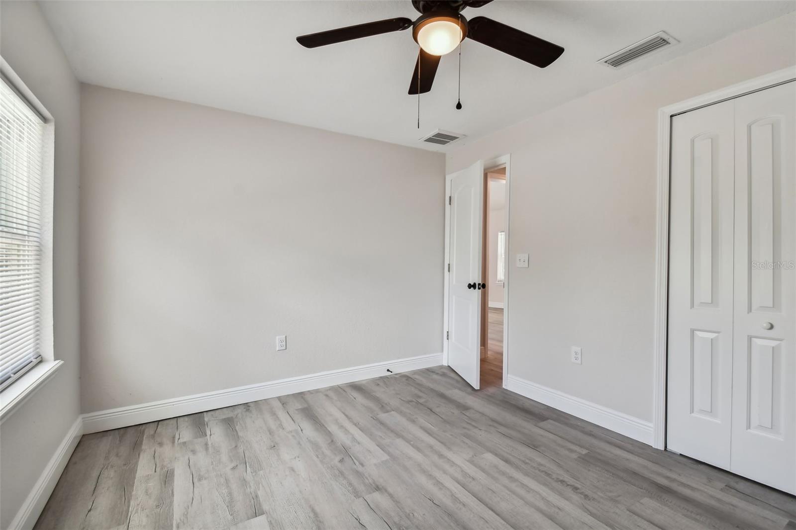 Image 16 of 20 For 719 Bon Air Street