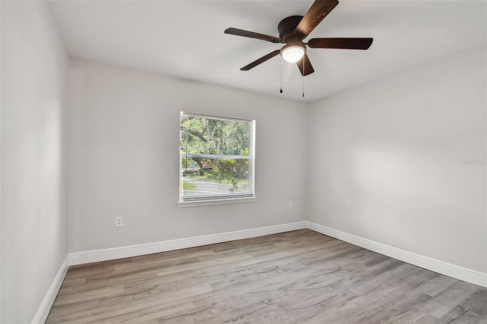 Image 18 of 20 For 719 Bon Air Street