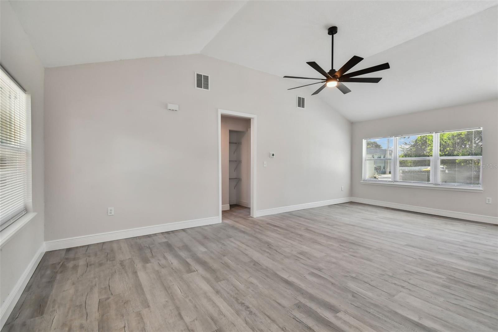 Image 3 of 20 For 719 Bon Air Street