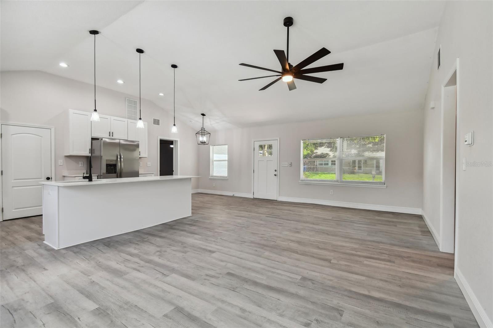 Image 4 of 20 For 719 Bon Air Street