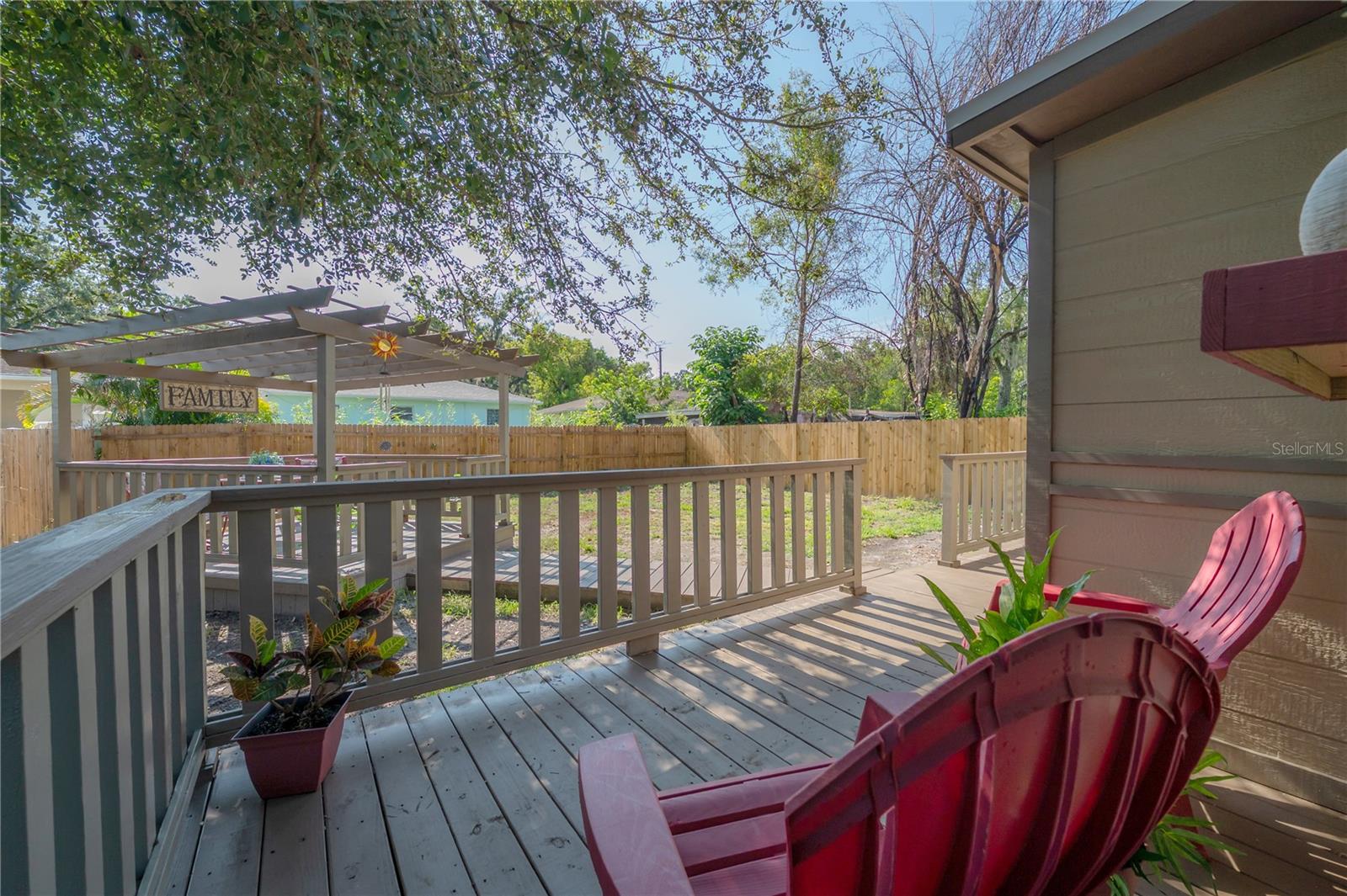 Image 6 of 28 For 8003 Klondyke Street