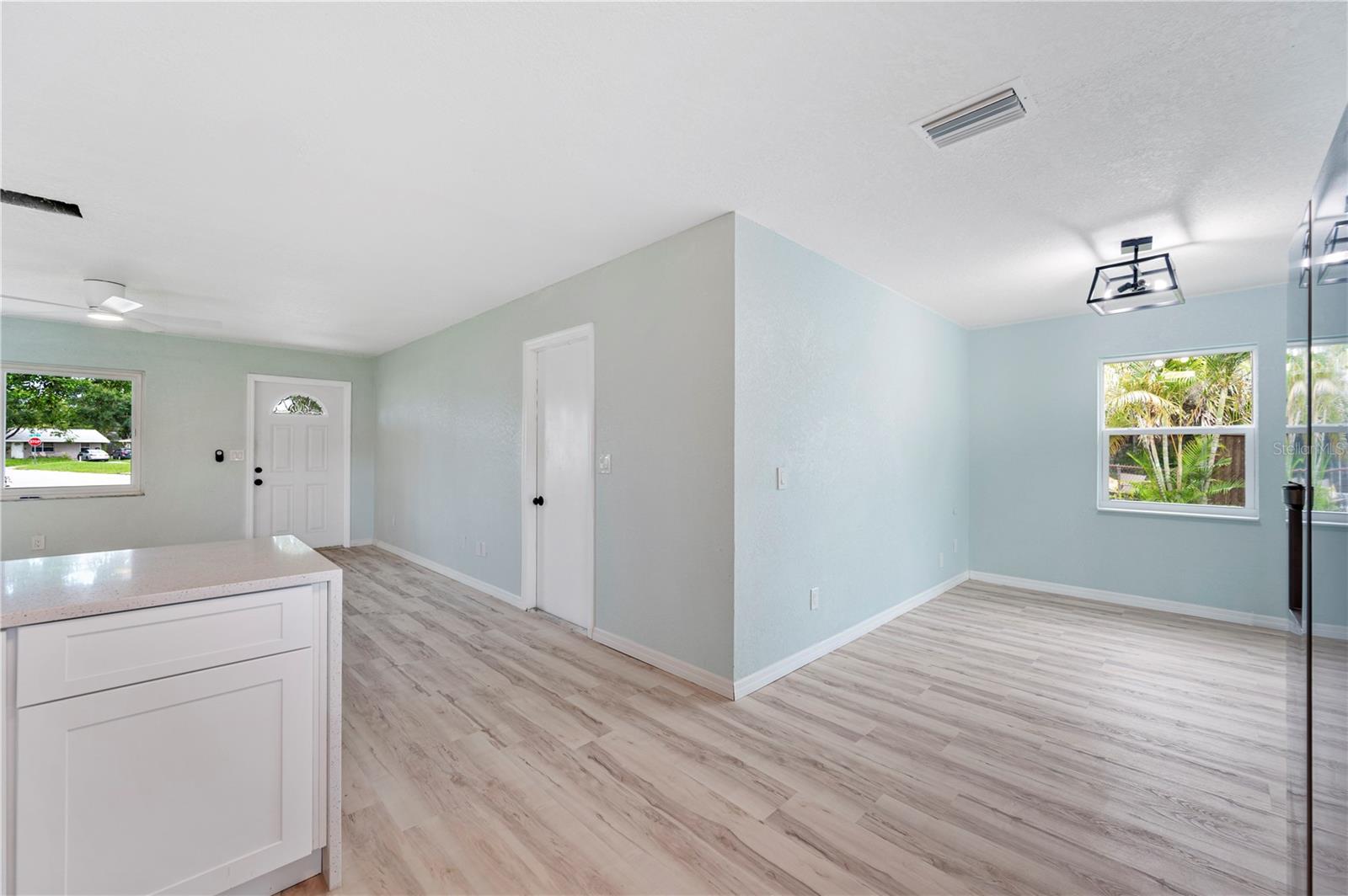 Image 10 of 31 For 208 66th Street Court E