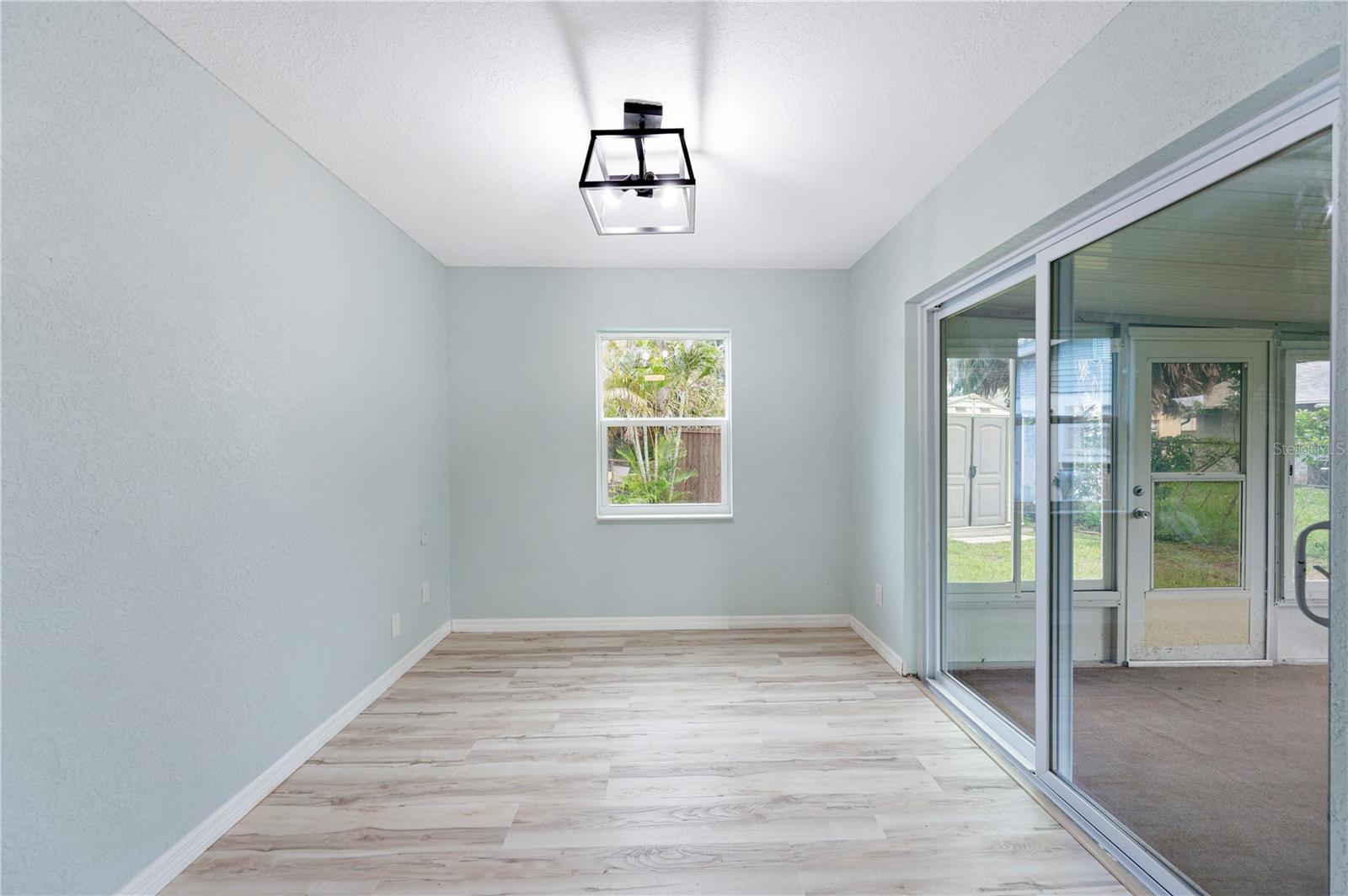 Image 11 of 31 For 208 66th Street Court E