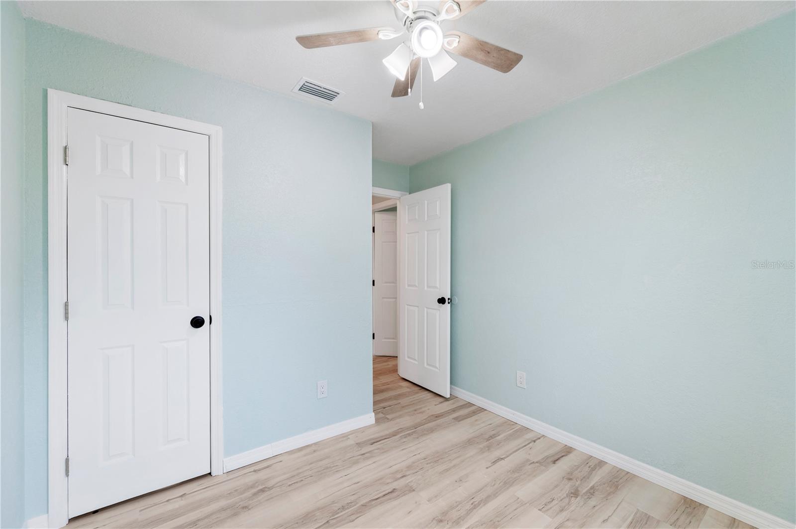 Image 17 of 31 For 208 66th Street Court E