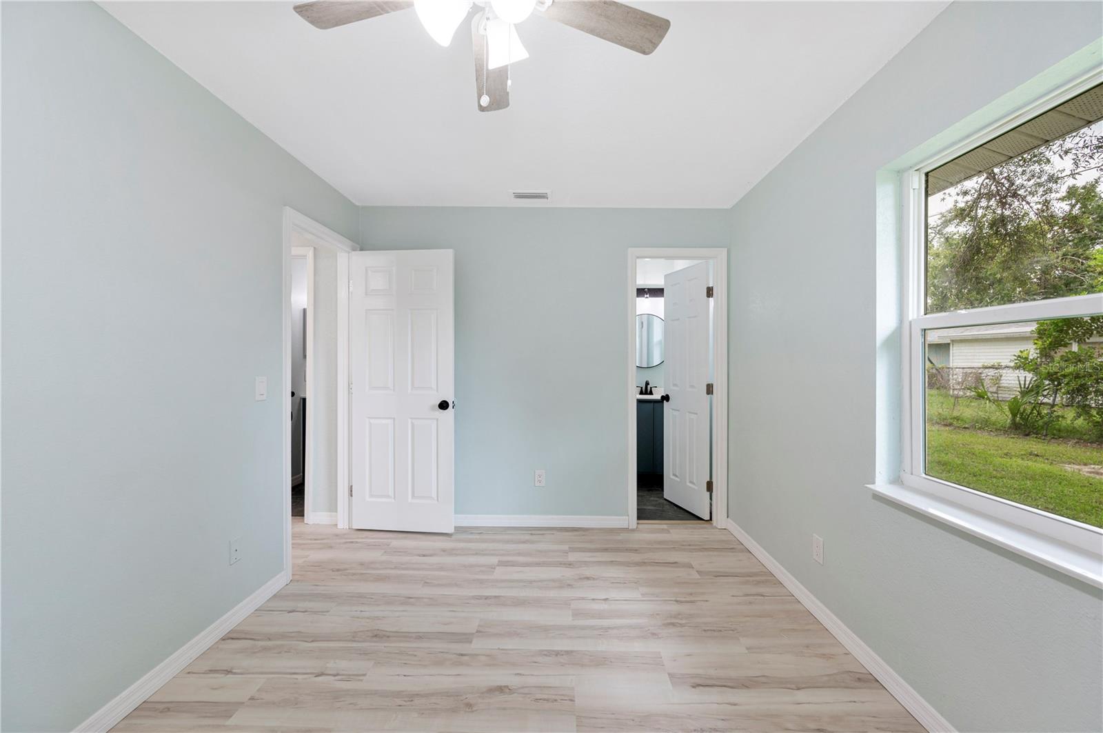 Image 19 of 31 For 208 66th Street Court E