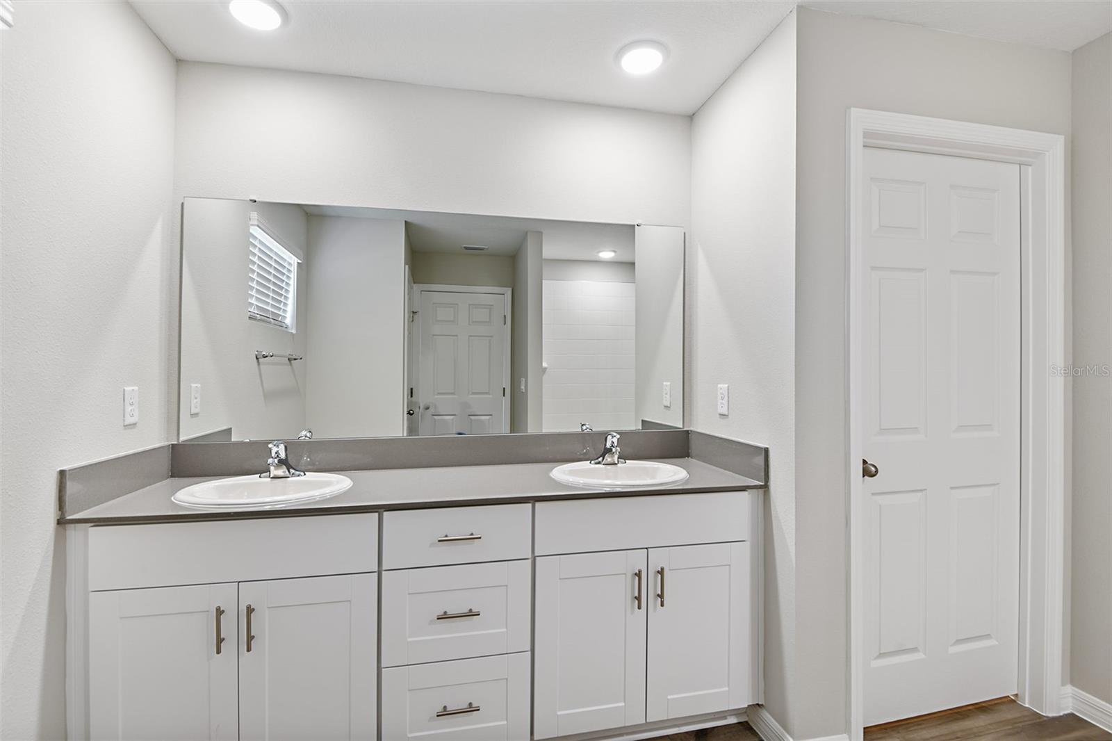 Image 17 of 22 For 4127 River Beacon Boulevard