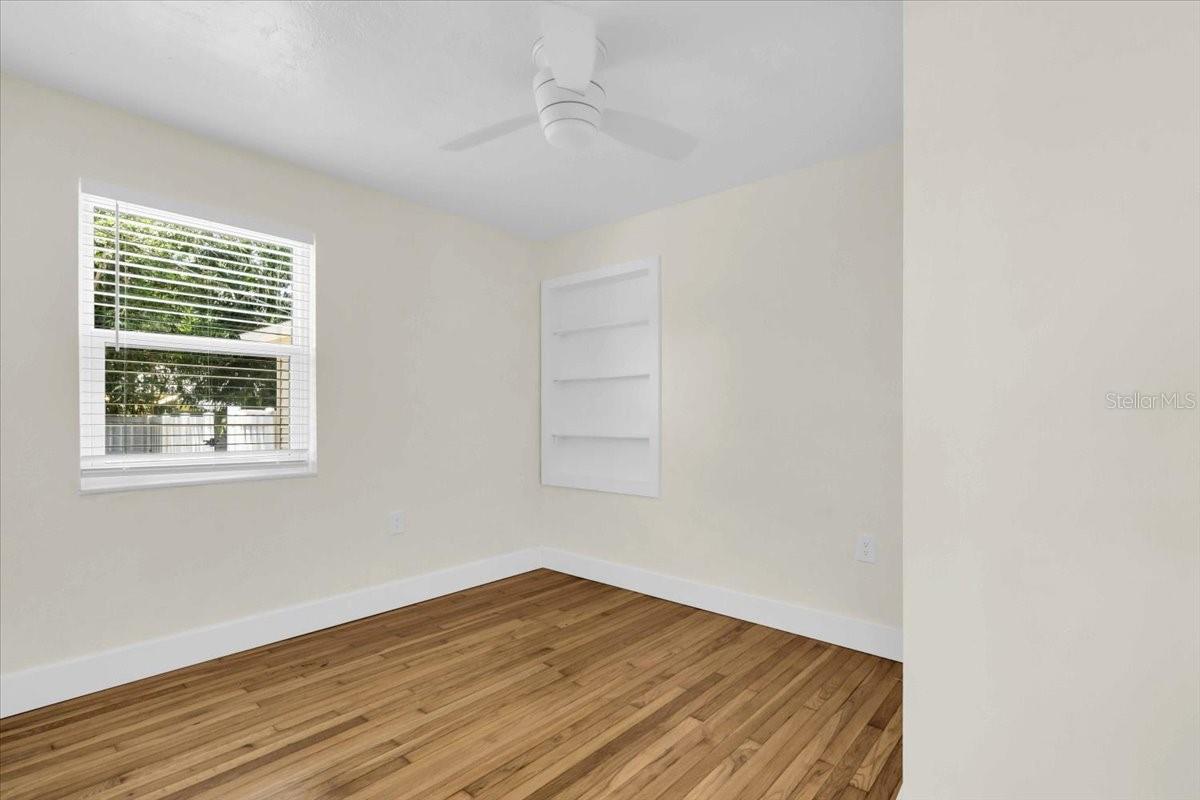 Image 13 of 43 For 2801 Tifton Street S