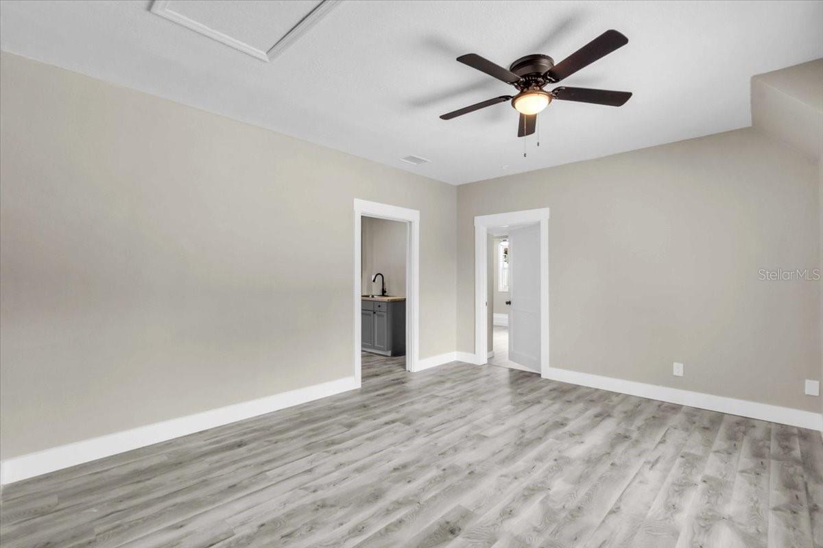 Image 16 of 43 For 2801 Tifton Street S