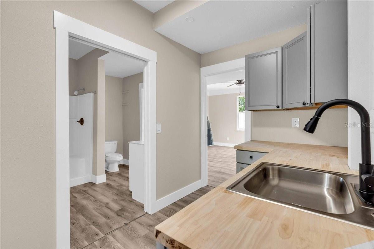 Image 18 of 43 For 2801 Tifton Street S