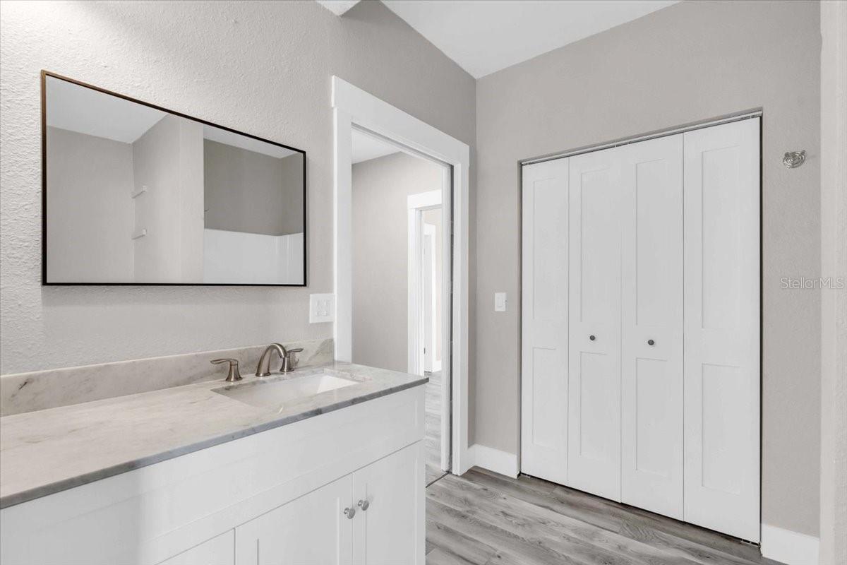 Image 19 of 43 For 2801 Tifton Street S