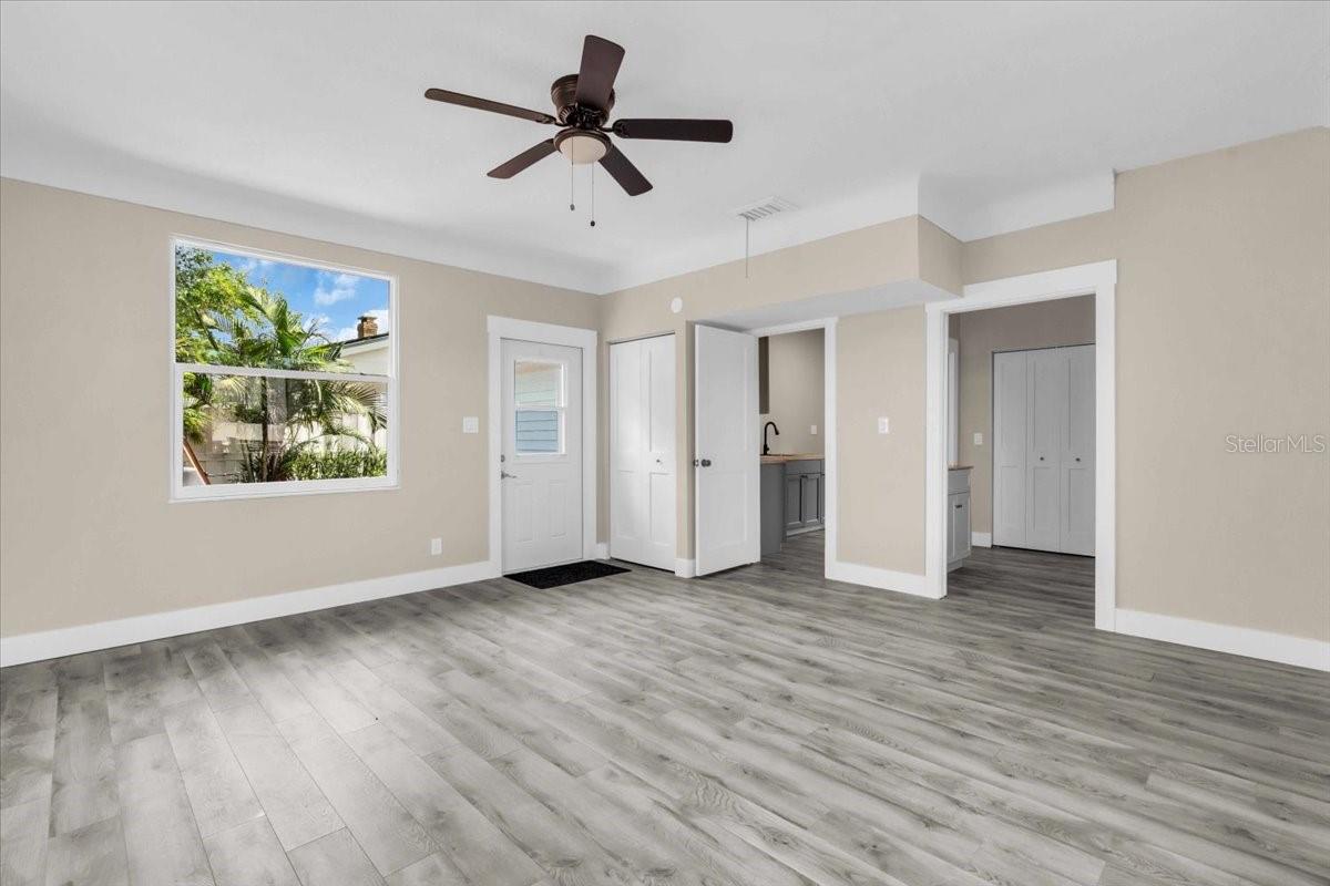 Image 20 of 43 For 2801 Tifton Street S