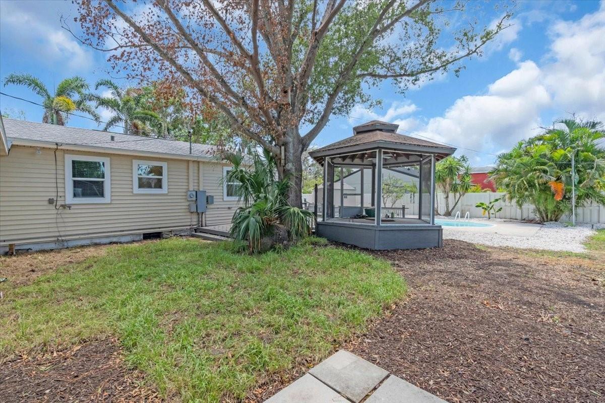 Image 28 of 43 For 2801 Tifton Street S