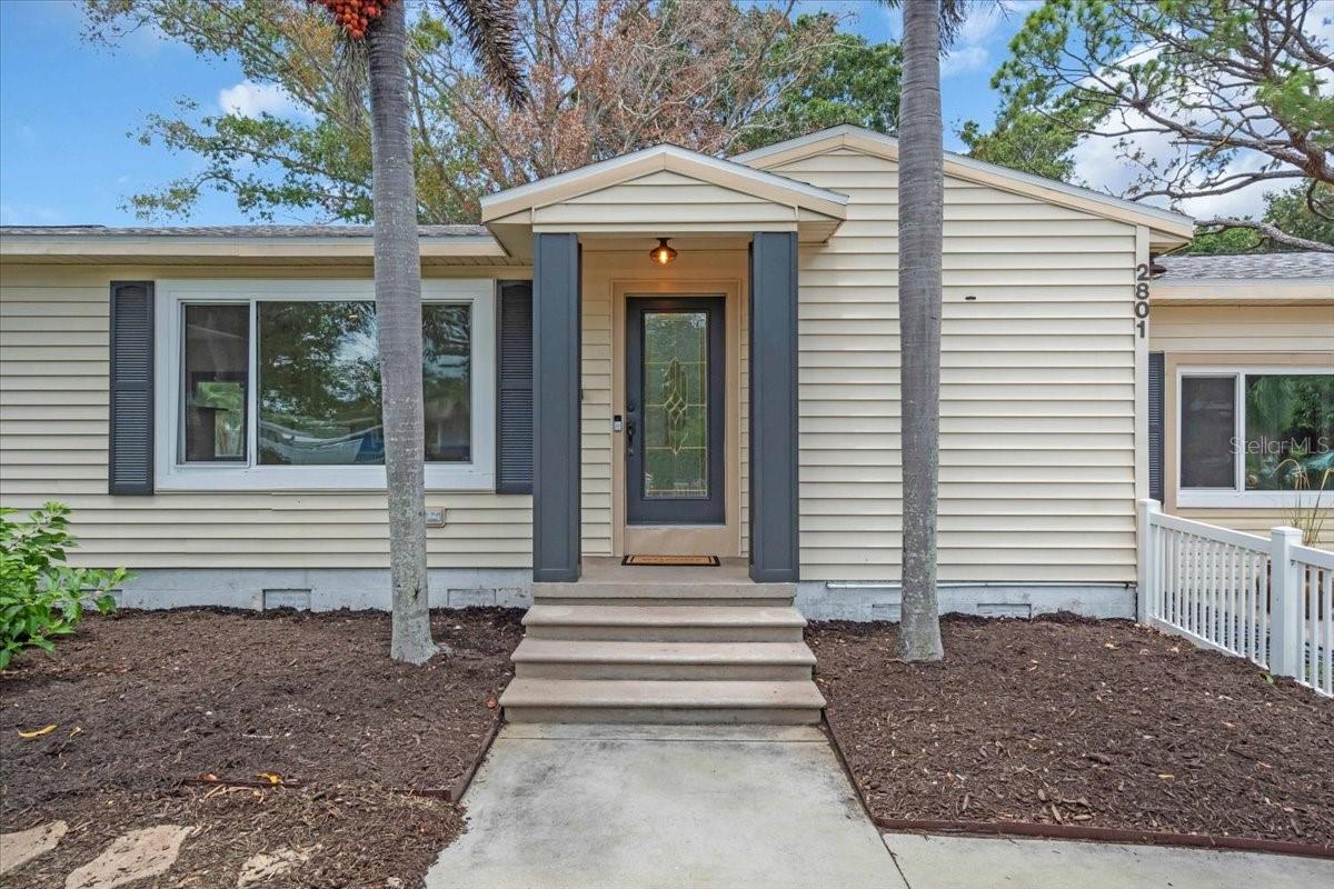Image 3 of 43 For 2801 Tifton Street S