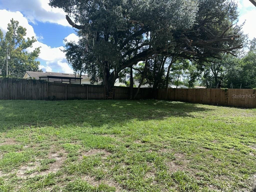 Image 18 of 19 For 7608 Sanibel Circle