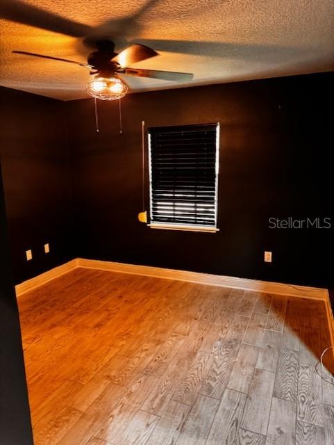 Image 32 of 44 For 2519 Southern Oak Circle