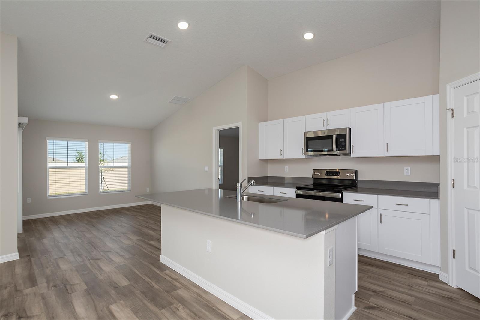 Image 5 of 16 For 4135 River Beacon Boulevard