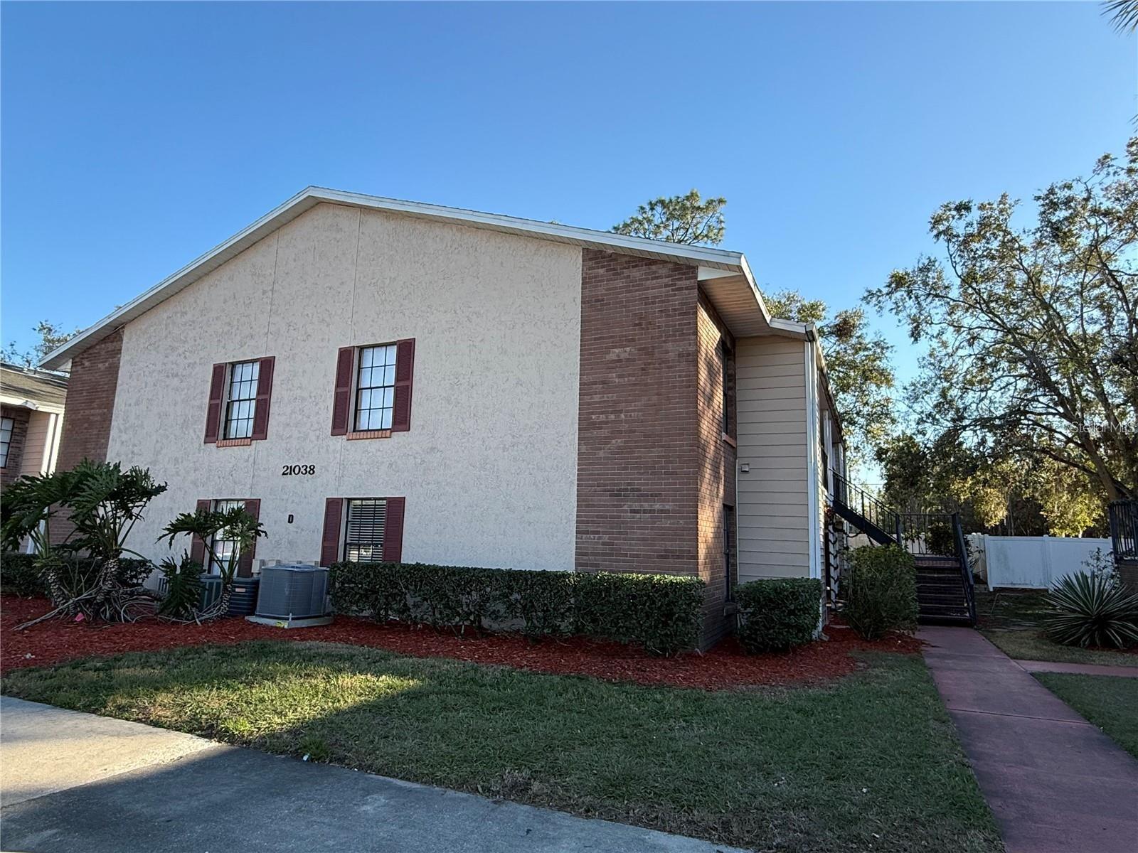 Image 2 of 3 For 21038 Voyager Boulevard 4
