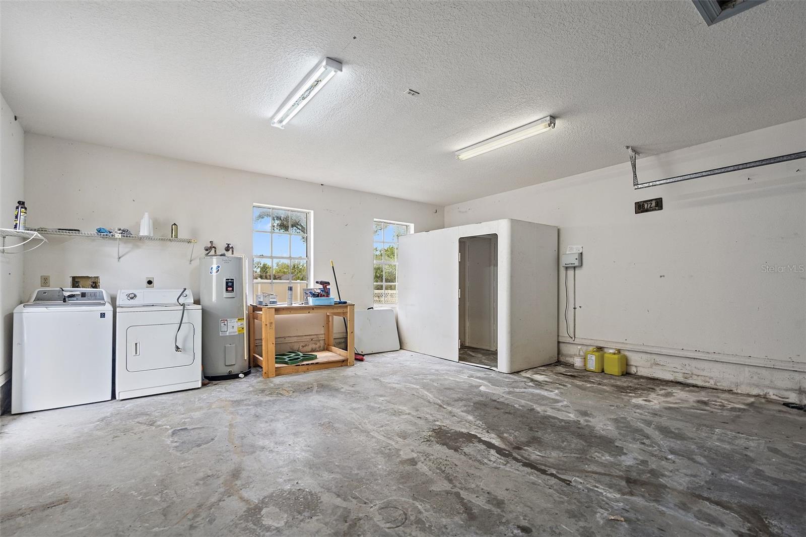 Image 32 of 45 For 13005 106th Avenue
