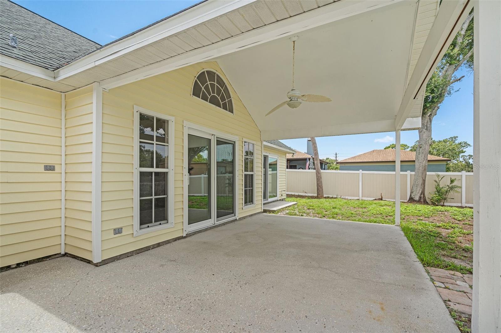 Image 33 of 45 For 13005 106th Avenue