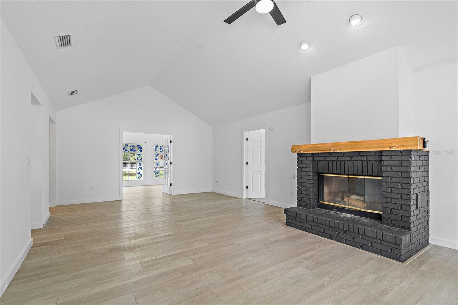 Image 5 of 45 For 13005 106th Avenue