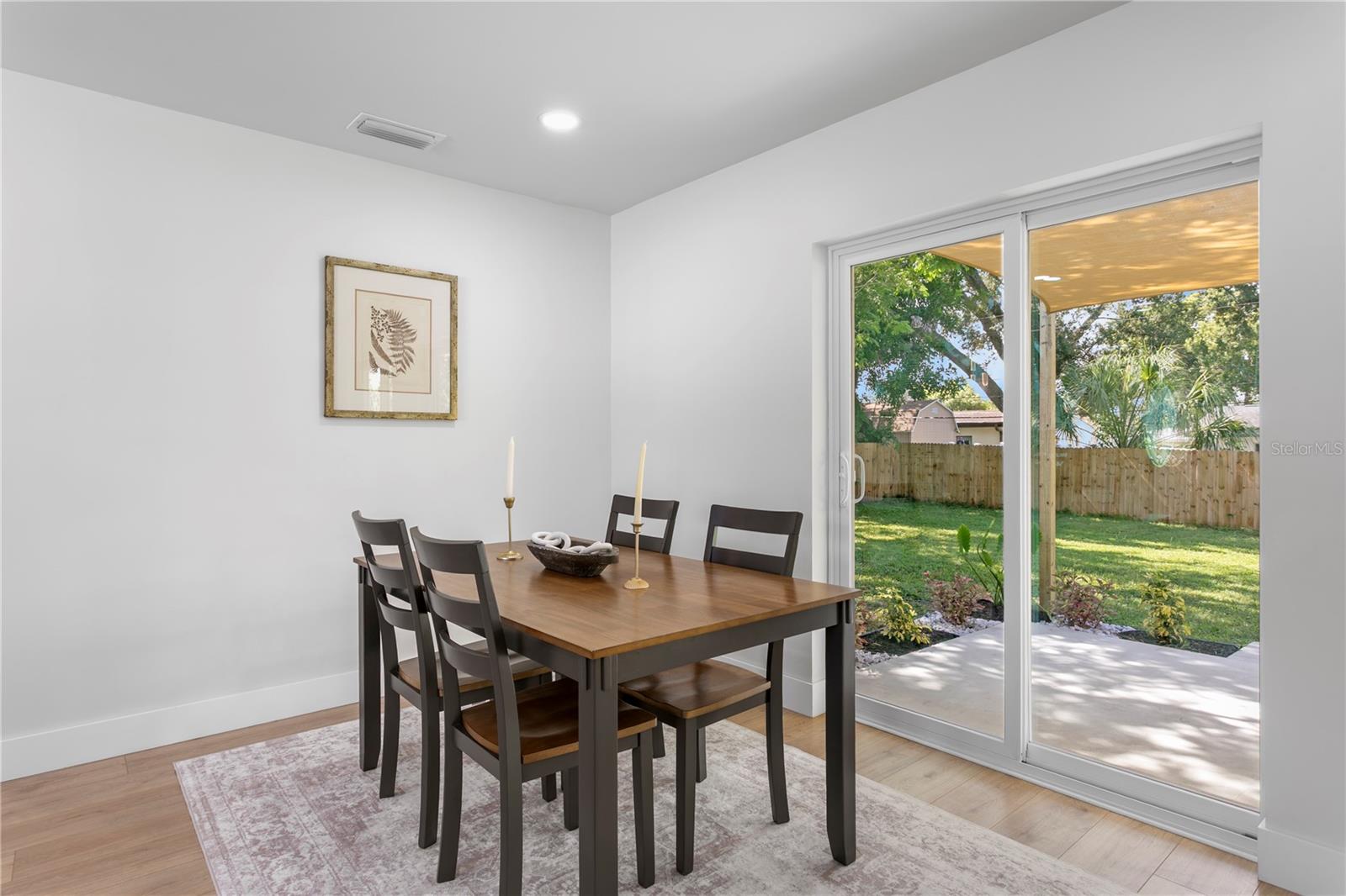 Image 10 of 44 For 1413 Croydon Drive