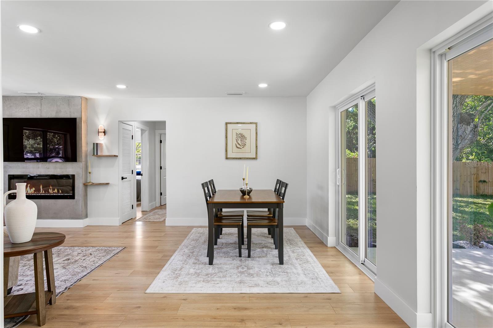Image 11 of 44 For 1413 Croydon Drive