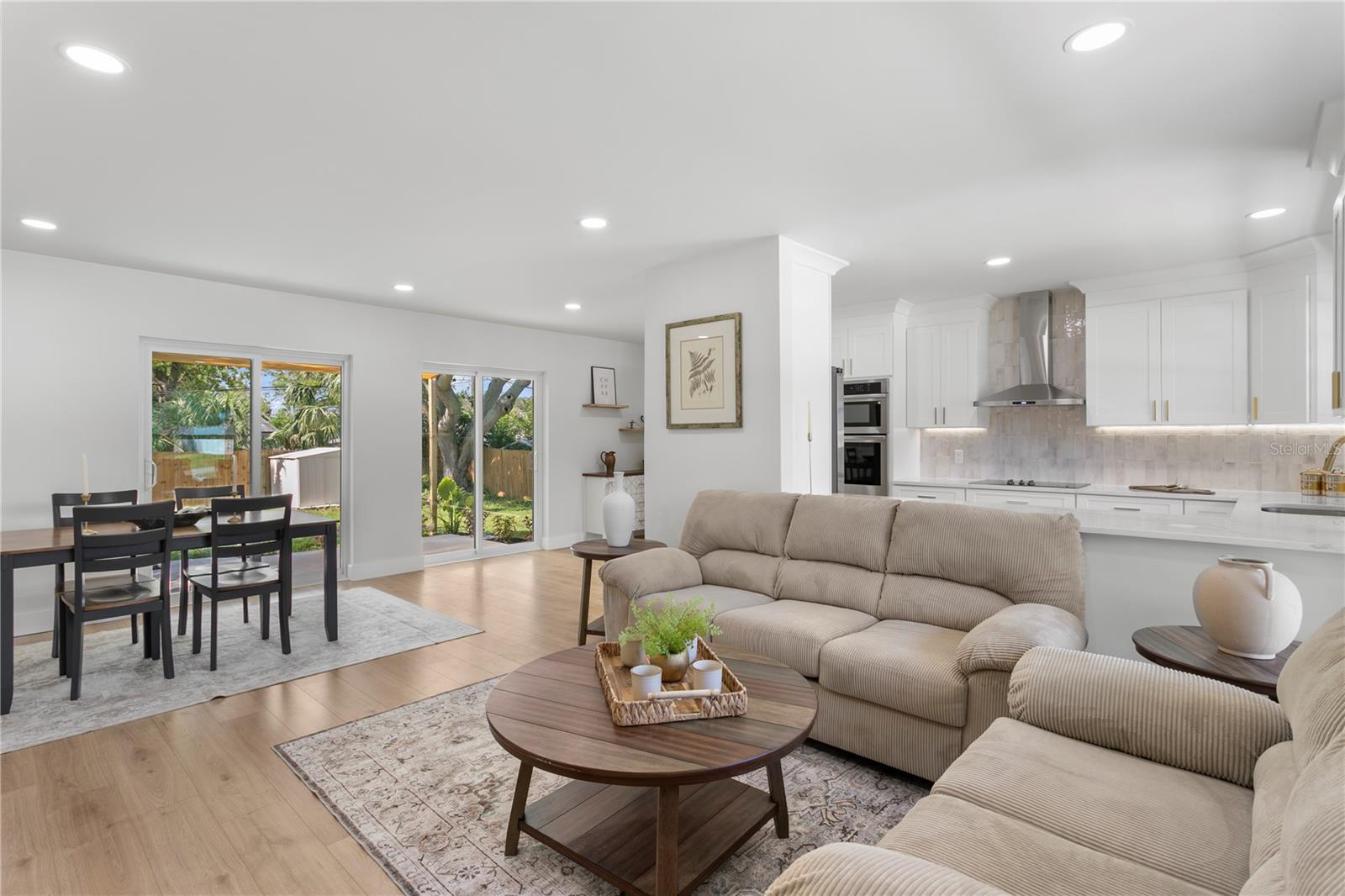 Image 4 of 44 For 1413 Croydon Drive