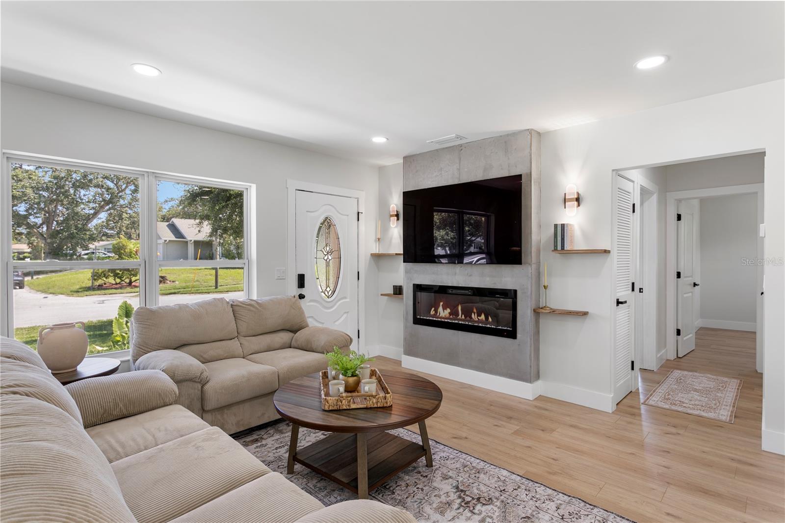 Image 6 of 44 For 1413 Croydon Drive