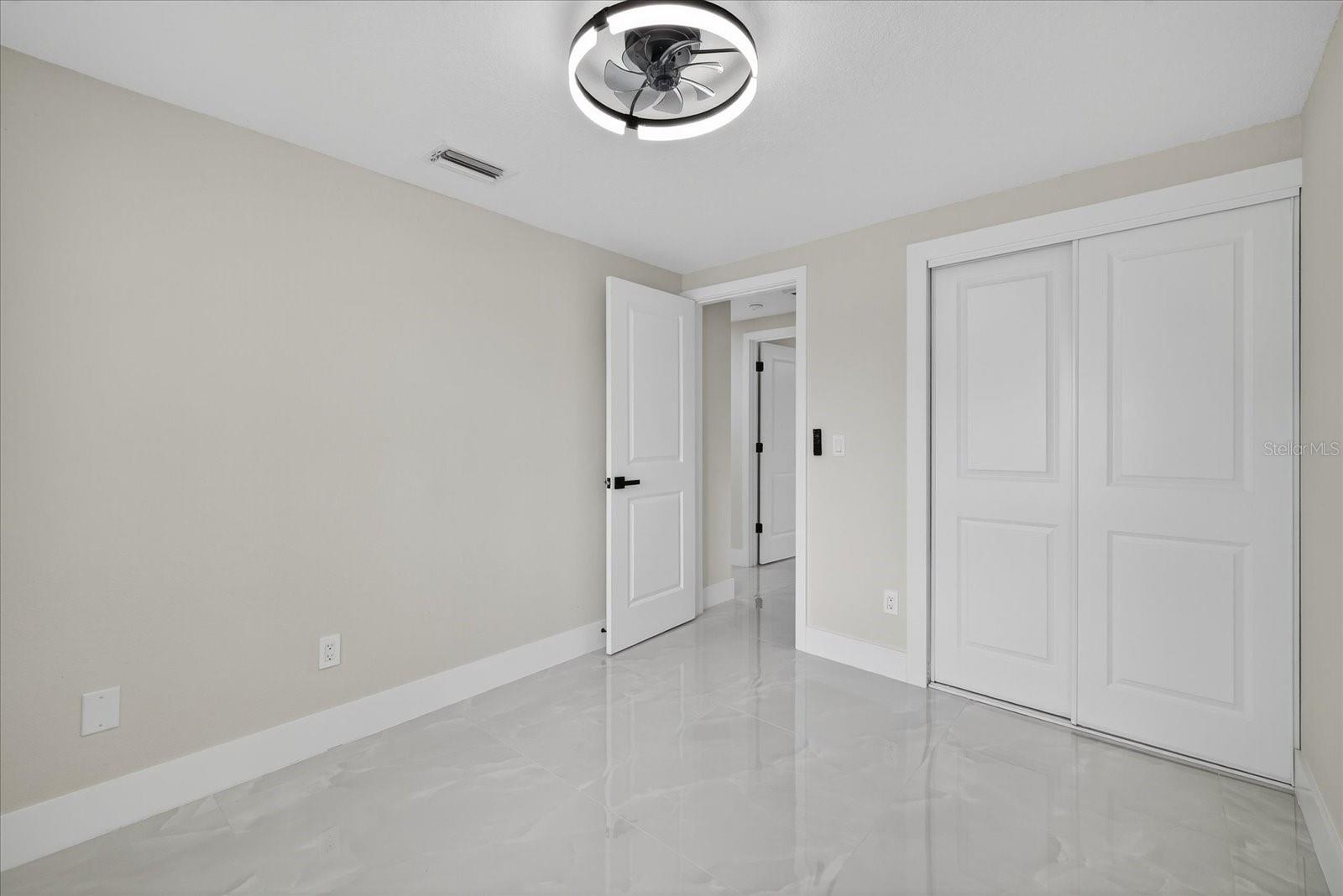 Image 28 of 36 For 6715 Willow Spring Court