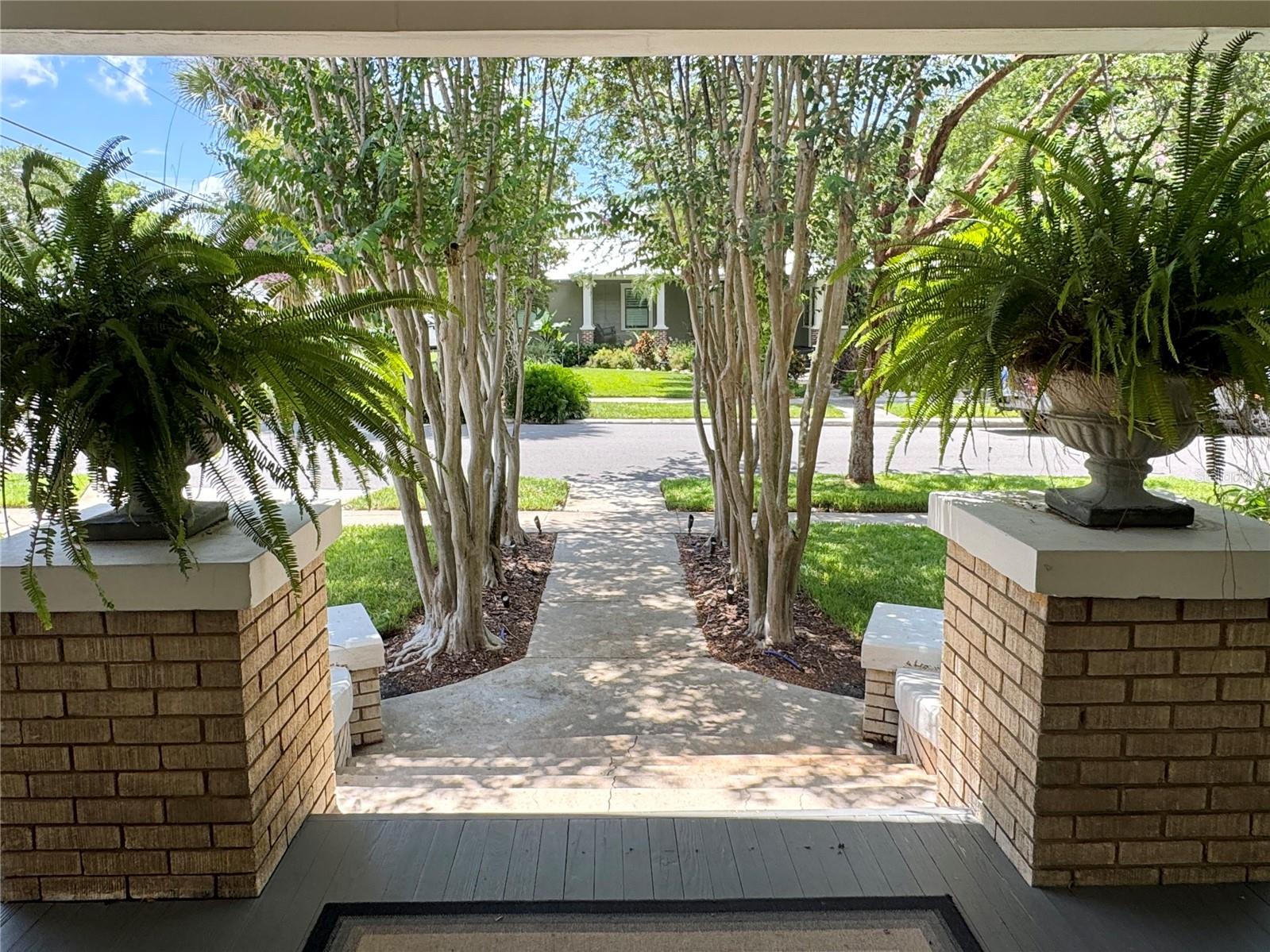 Listing photo id 11 for 5301 Branch Avenue