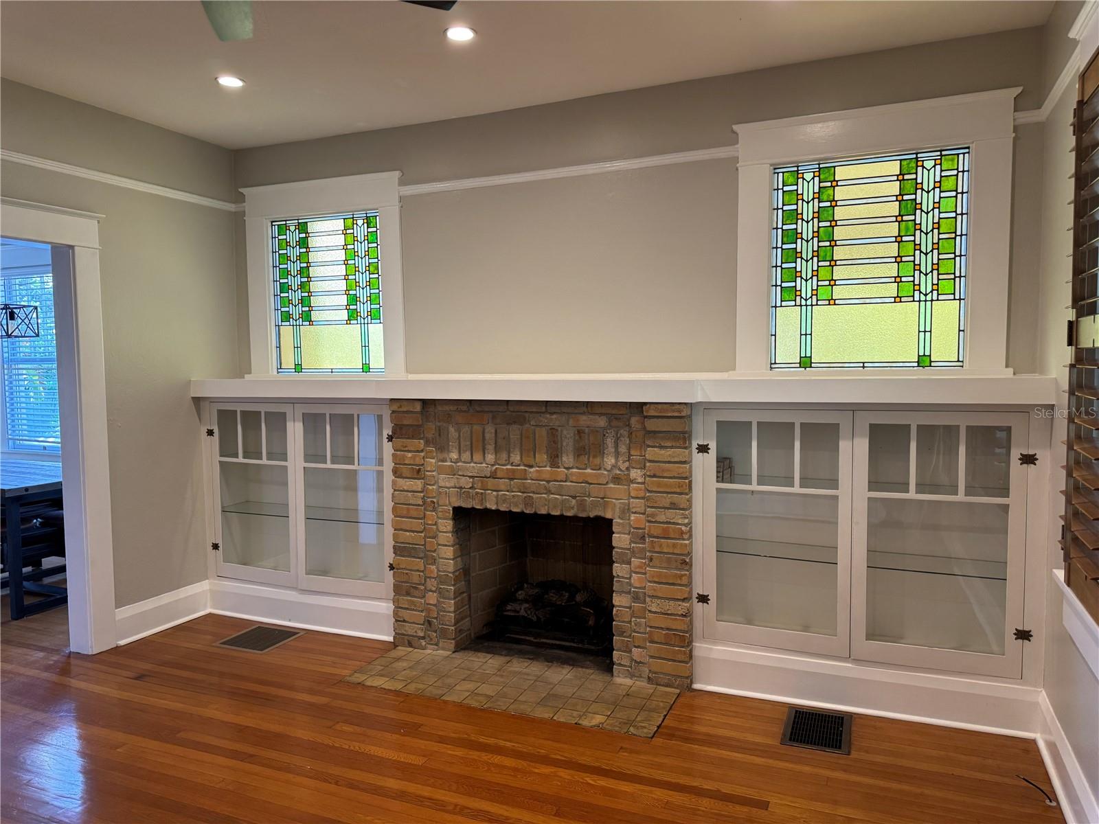 Listing photo id 20 for 5301 Branch Avenue