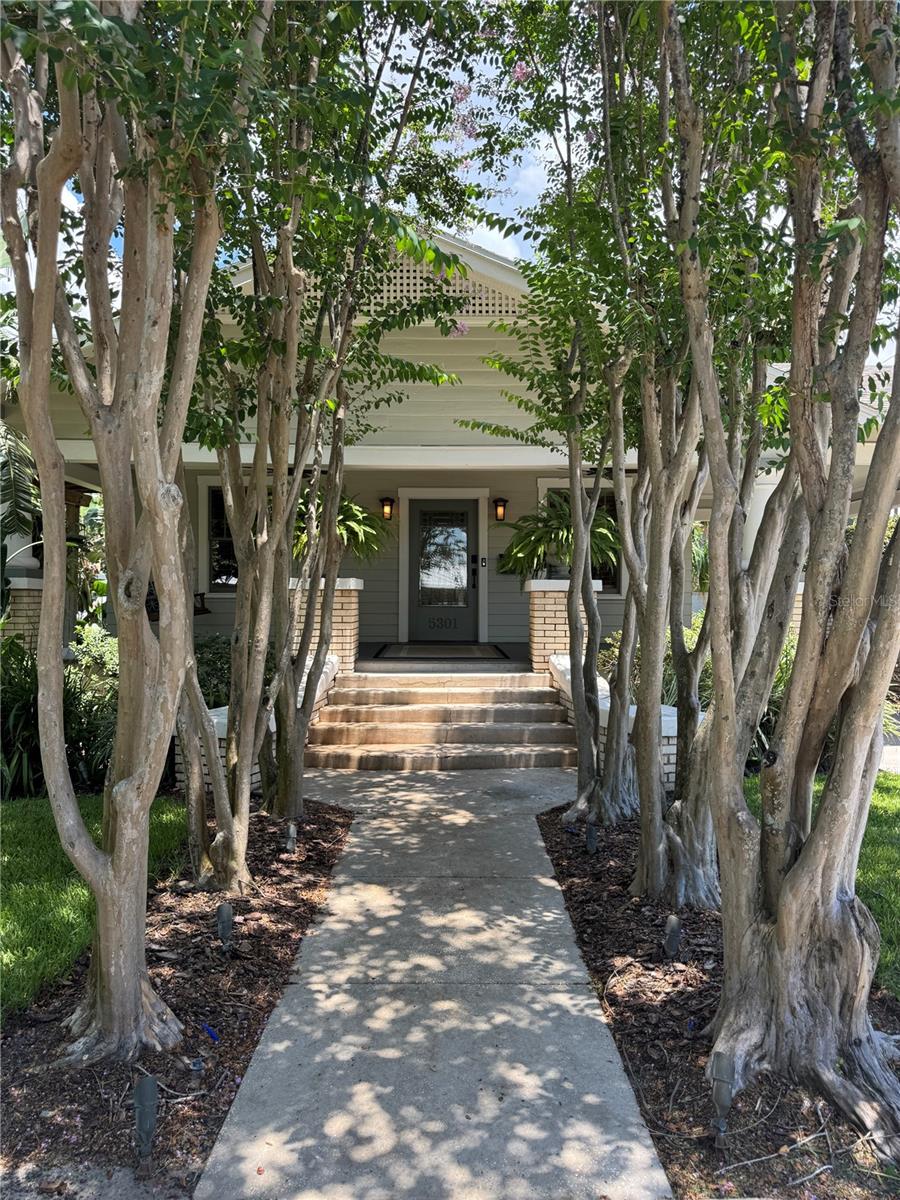 Listing photo id 2 for 5301 Branch Avenue