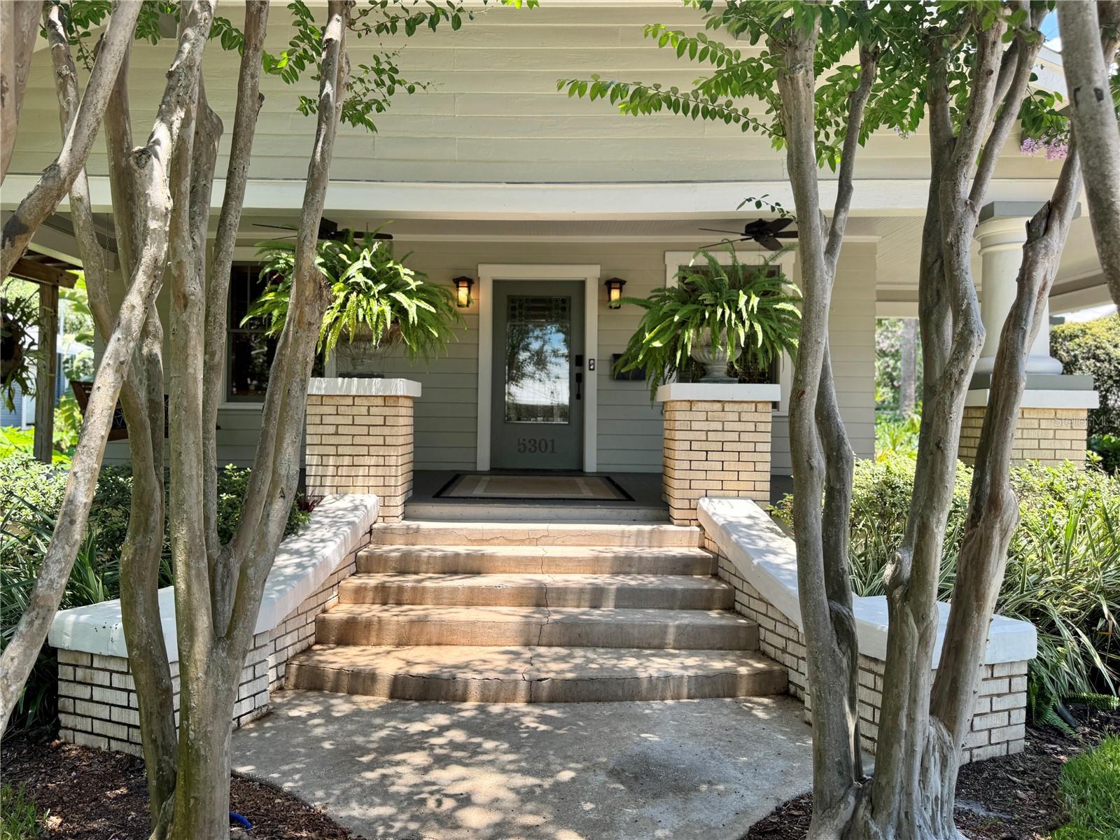 Listing photo id 4 for 5301 Branch Avenue