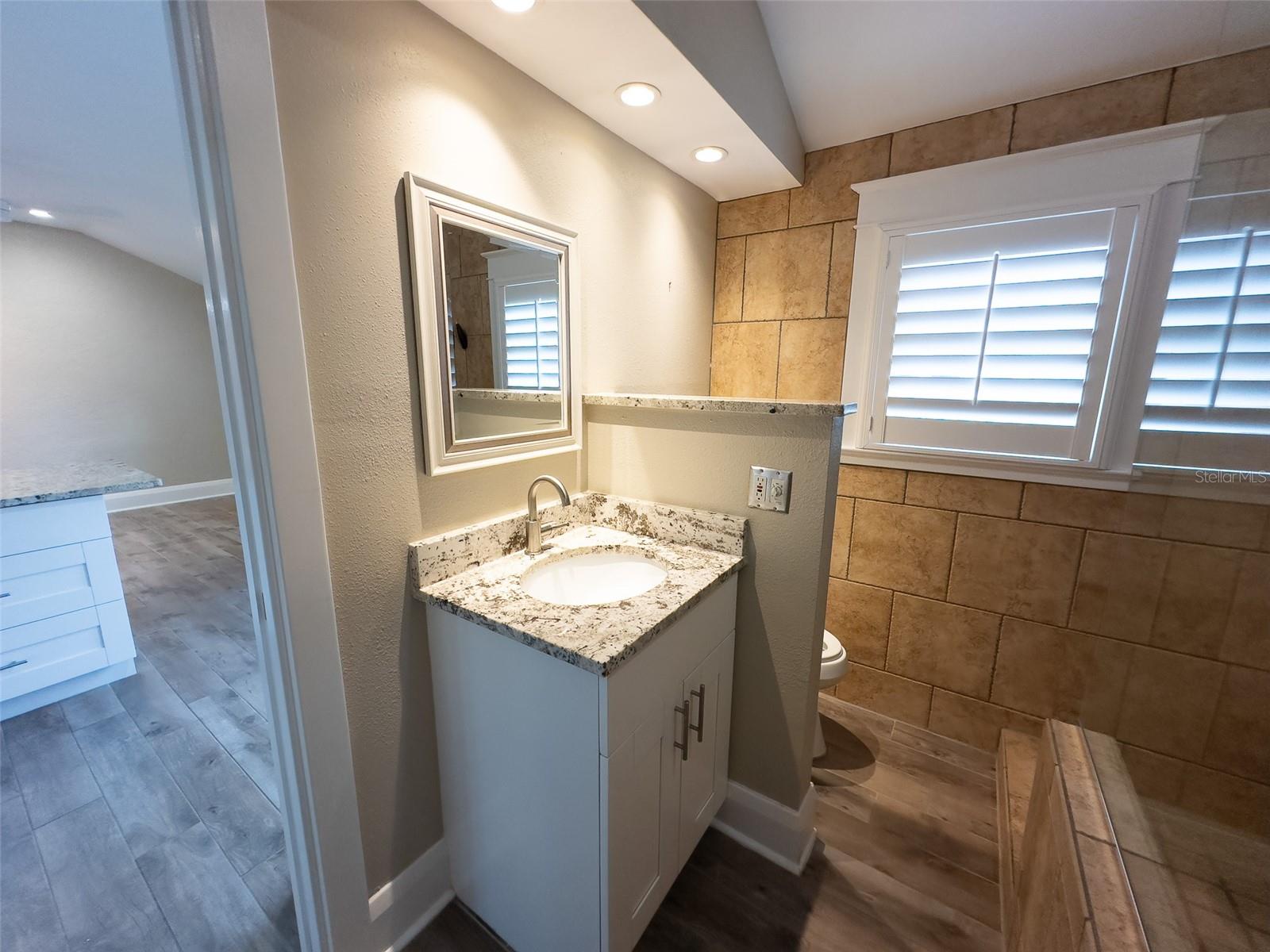 Listing photo id 58 for 5301 Branch Avenue