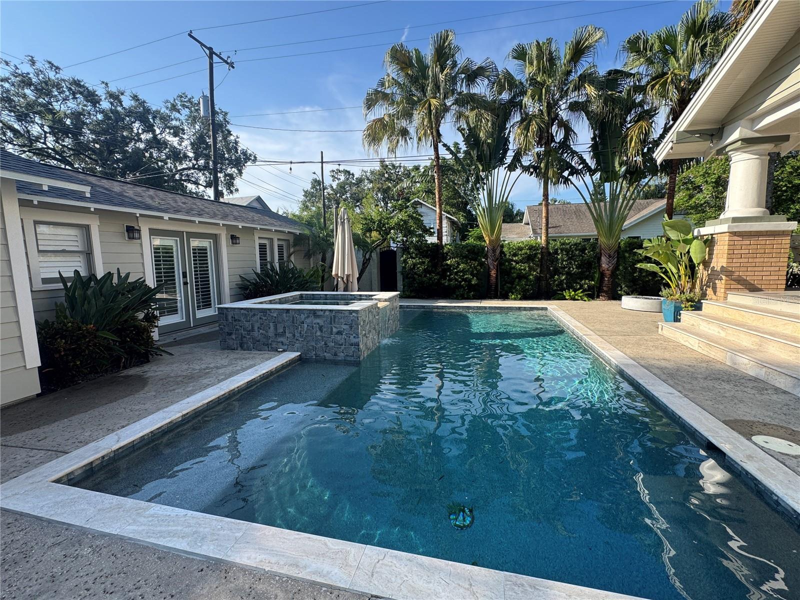 Listing photo id 70 for 5301 Branch Avenue