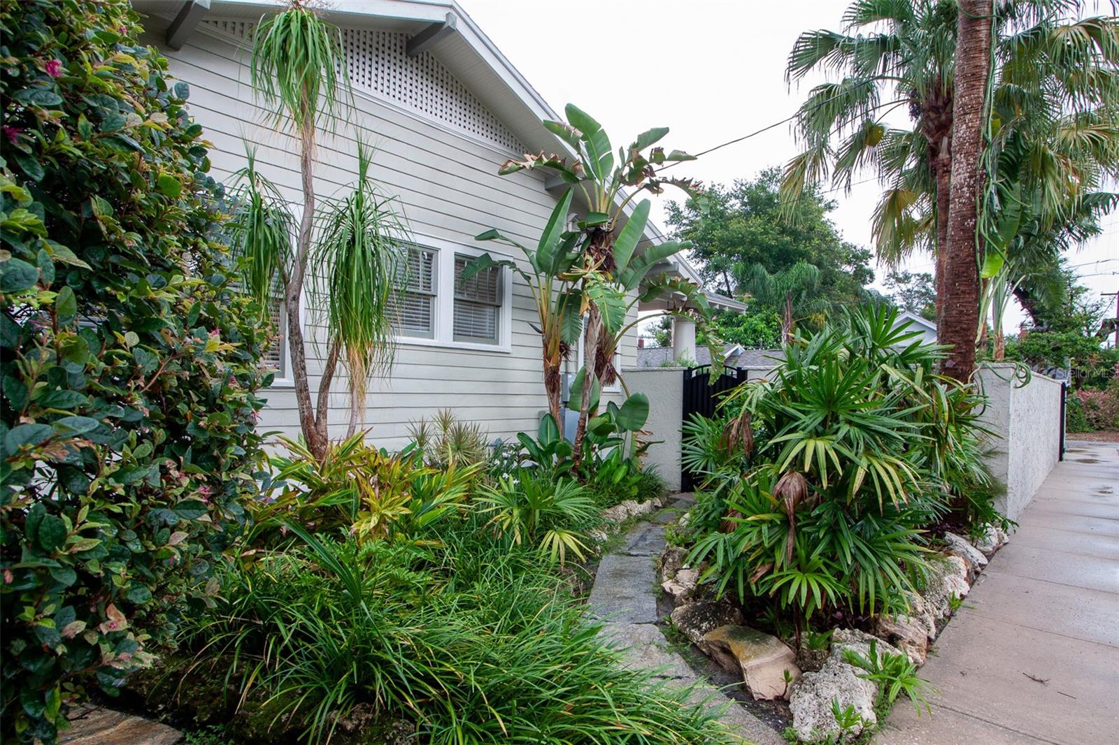 Listing photo id 73 for 5301 Branch Avenue
